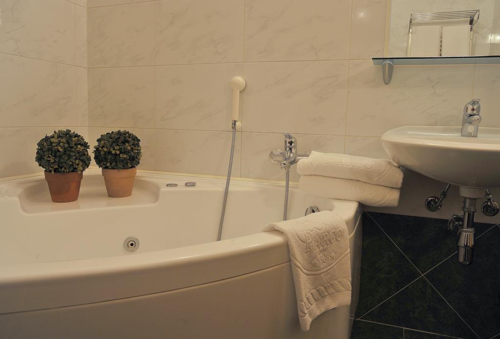 Hotel Parco Castelvetro Piacentino Eksteriør bilde